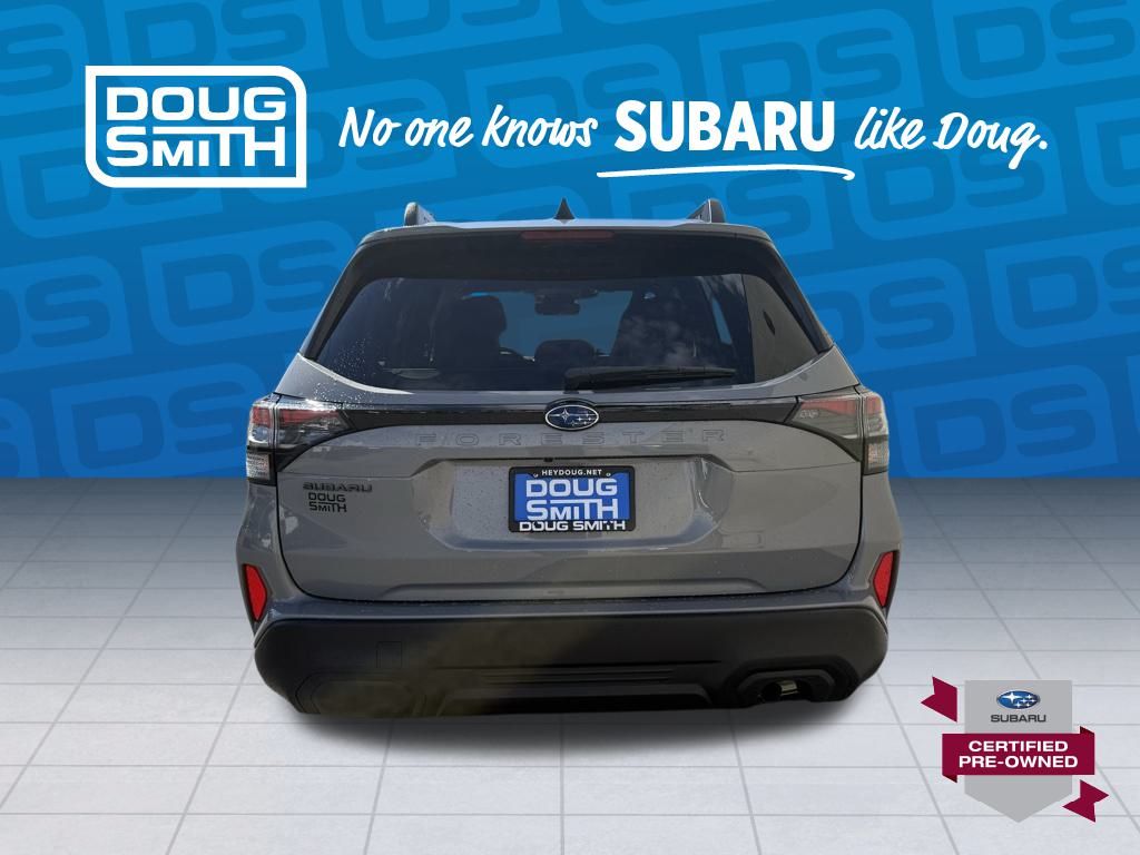 2025 Subaru Forester Premium photo 3