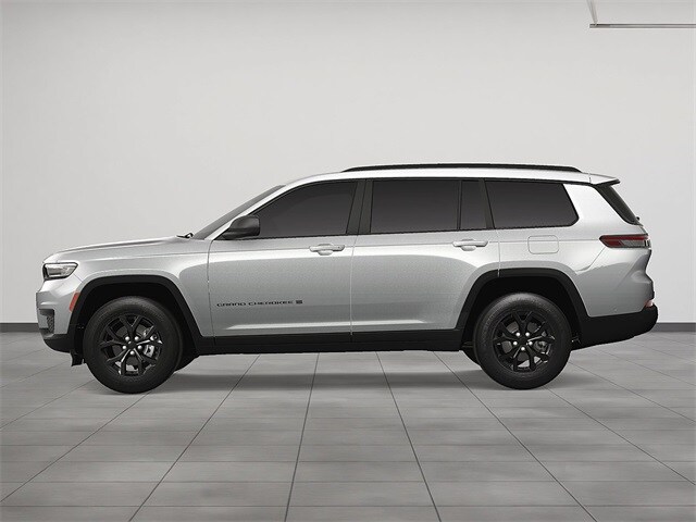 2025 Jeep Grand Cherokee Altitude photo 3