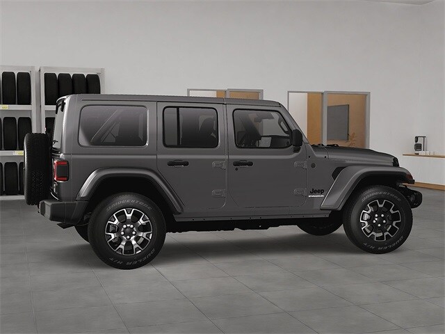 2025 Jeep Wrangler Sahara photo 4