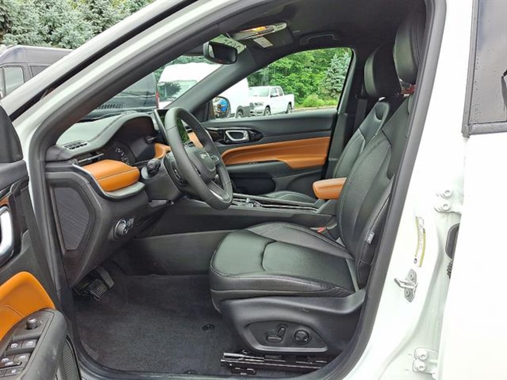 Certified 2025 Jeep Compass Limited SUV