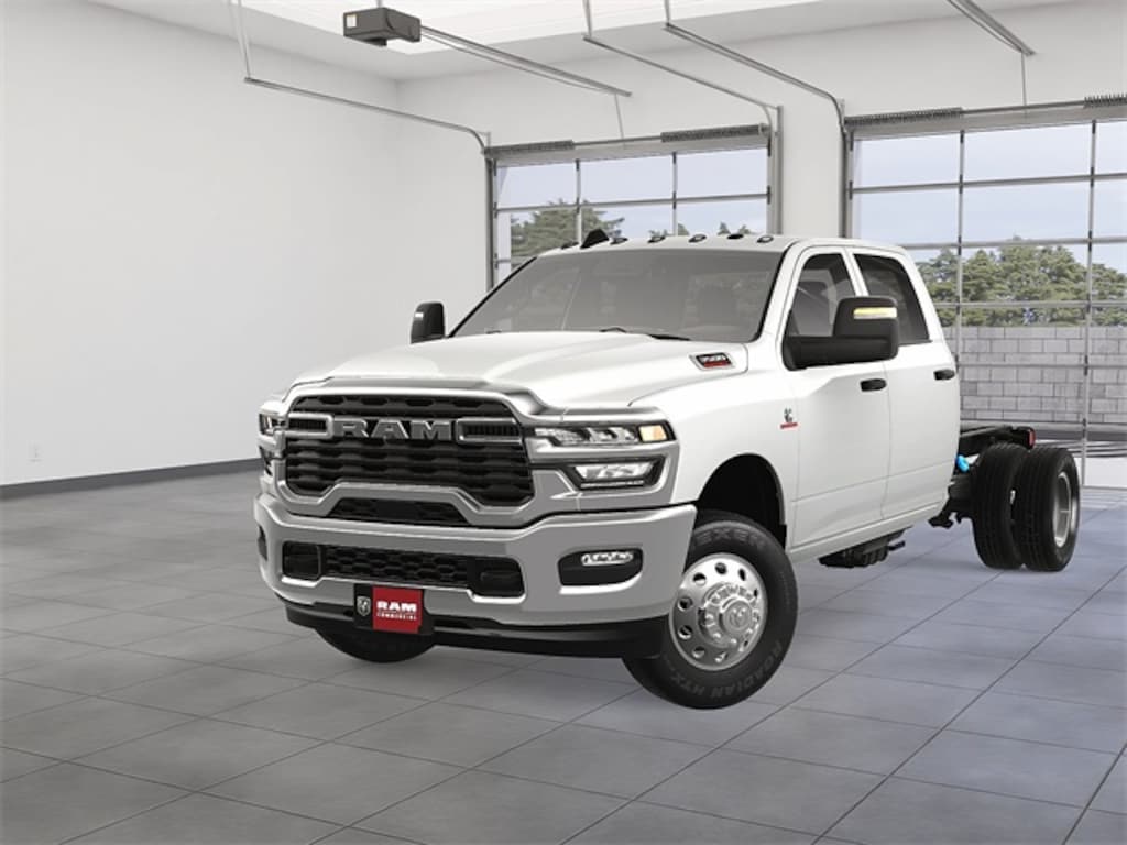 New 2025 Ram 3500 Chassis Cab 3500 TRADESMAN CREW CAB CHASSIS 4X4 60' CA Pickup