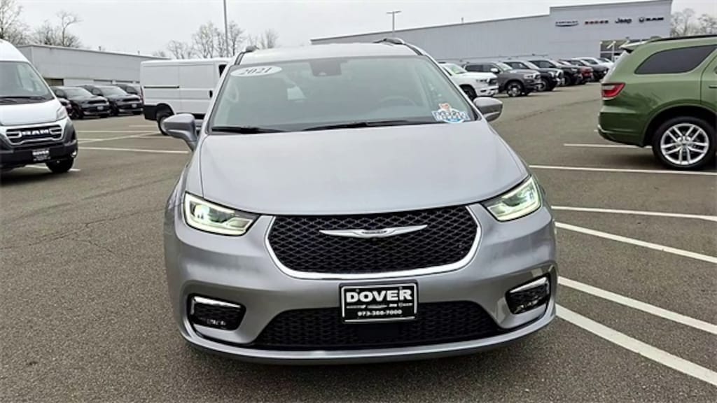 Certified 2021 Chrysler Pacifica Touring L Minivan/Van