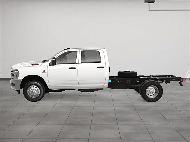 2025 Ram 3500 Tradesman photo 3