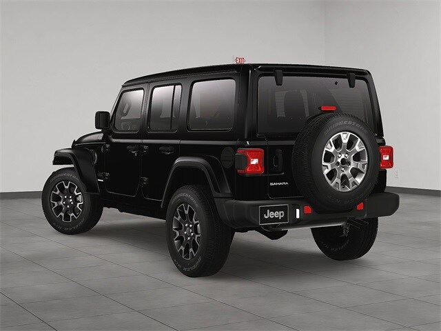 2025 Jeep Wrangler Sahara photo 4