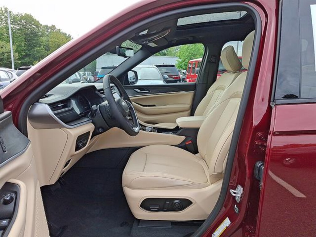 Certified 2025 Jeep Grand Cherokee L Limited SUV