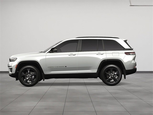 2025 Jeep Grand Cherokee Limited photo 3