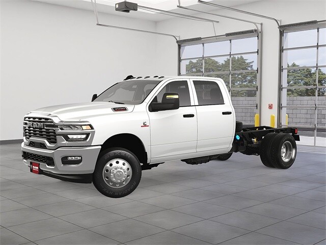 2025 Ram 3500 Tradesman photo 2