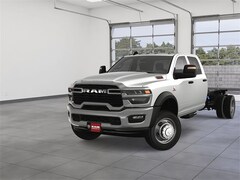 2025 Ram 5500 Chassis Cab 5500 TRADESMAN CHASSIS CREW CAB 4X4 84' CA Pickup