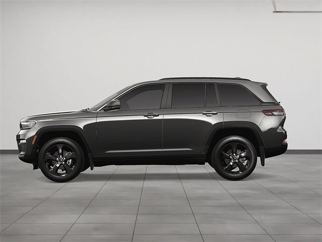 2025 Jeep Grand Cherokee Limited photo 3