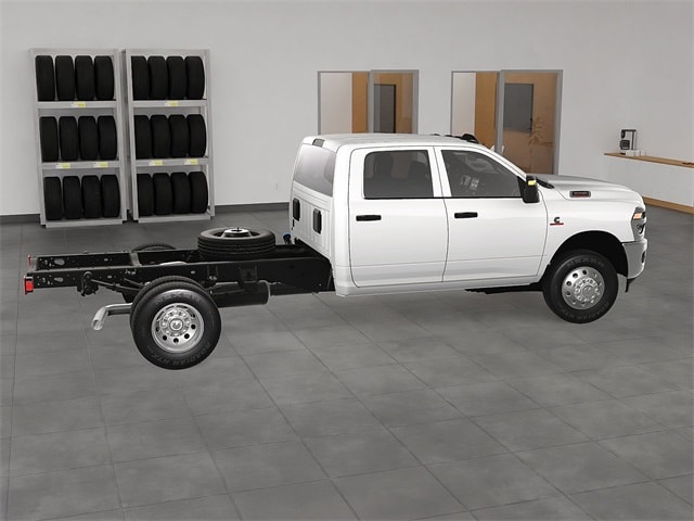 2025 RAM 3500 Chassis Tradesman - Photo 6