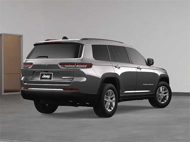 2025 Jeep Grand Cherokee Laredo photo 4