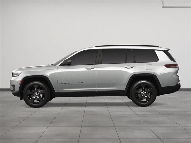 2025 Jeep Grand Cherokee Altitude photo 3
