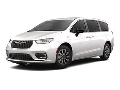 2024 Chrysler Pacifica Hybrid Select Minivan/Van For Sale in Rockaway, NJ