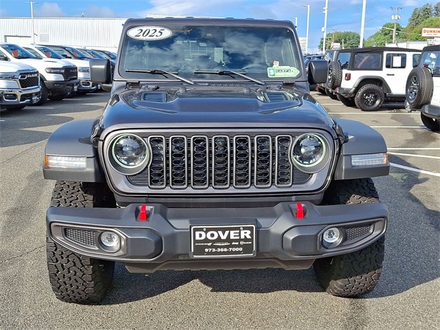 2025 Jeep Wrangler Rubicon photo 2