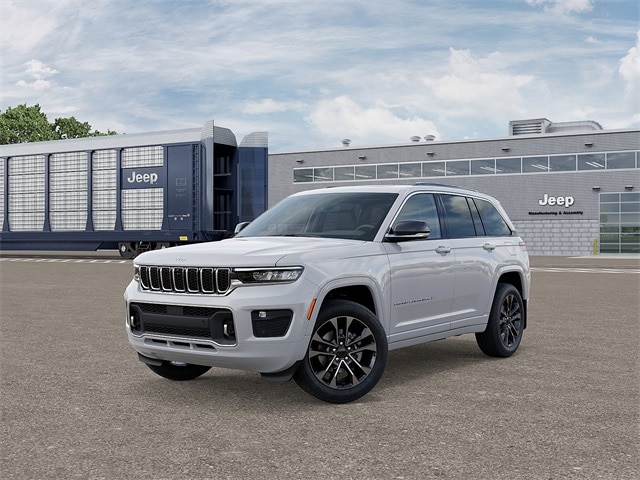 2025 Jeep Grand Cherokee Overland's photo