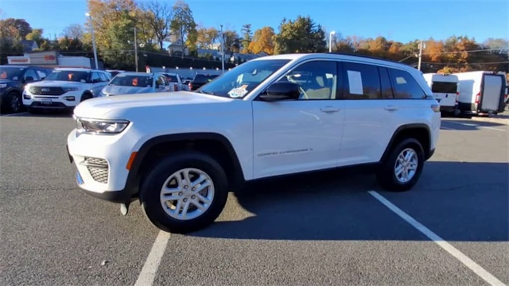 Certified 2024 Jeep Grand Cherokee Laredo SUV