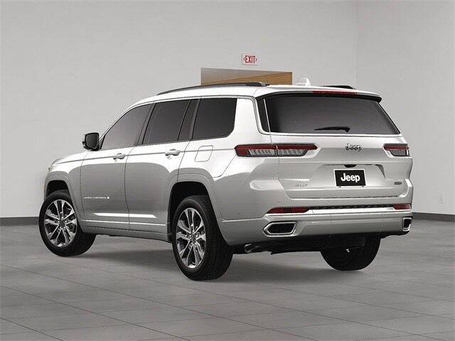 2025 Jeep Grand Cherokee Overland photo 4