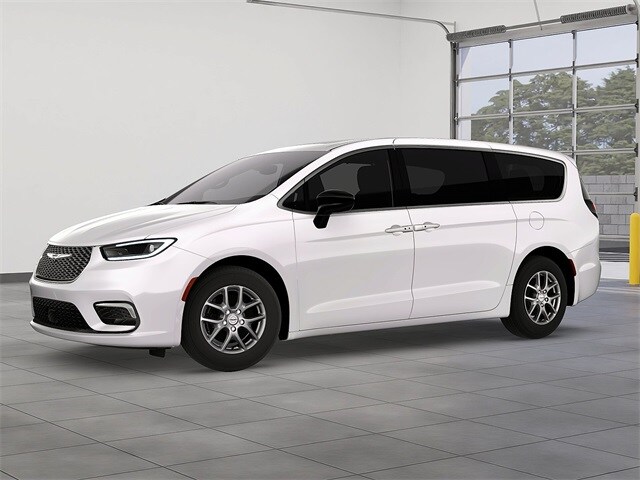 2026 Chrysler Pacifica photo 2