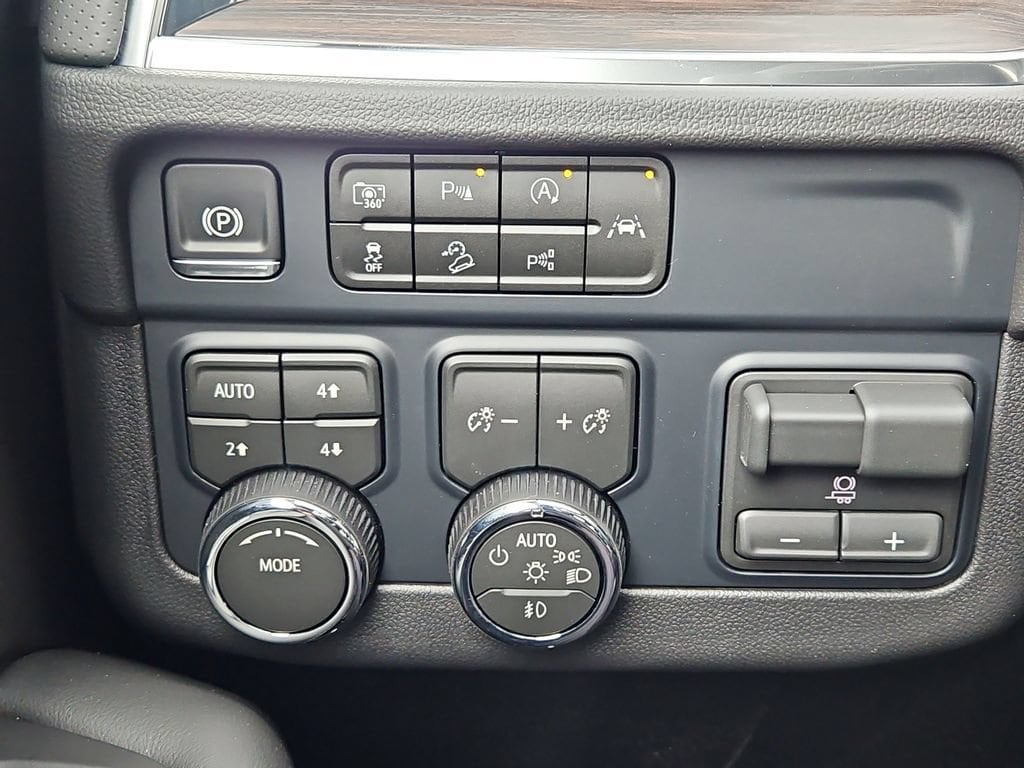 2026 Chevrolet Tahoe Premier - Photo 11