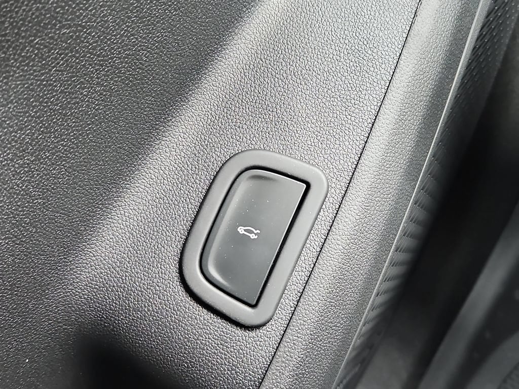 2026 Chevrolet Traverse LT - Photo 13
