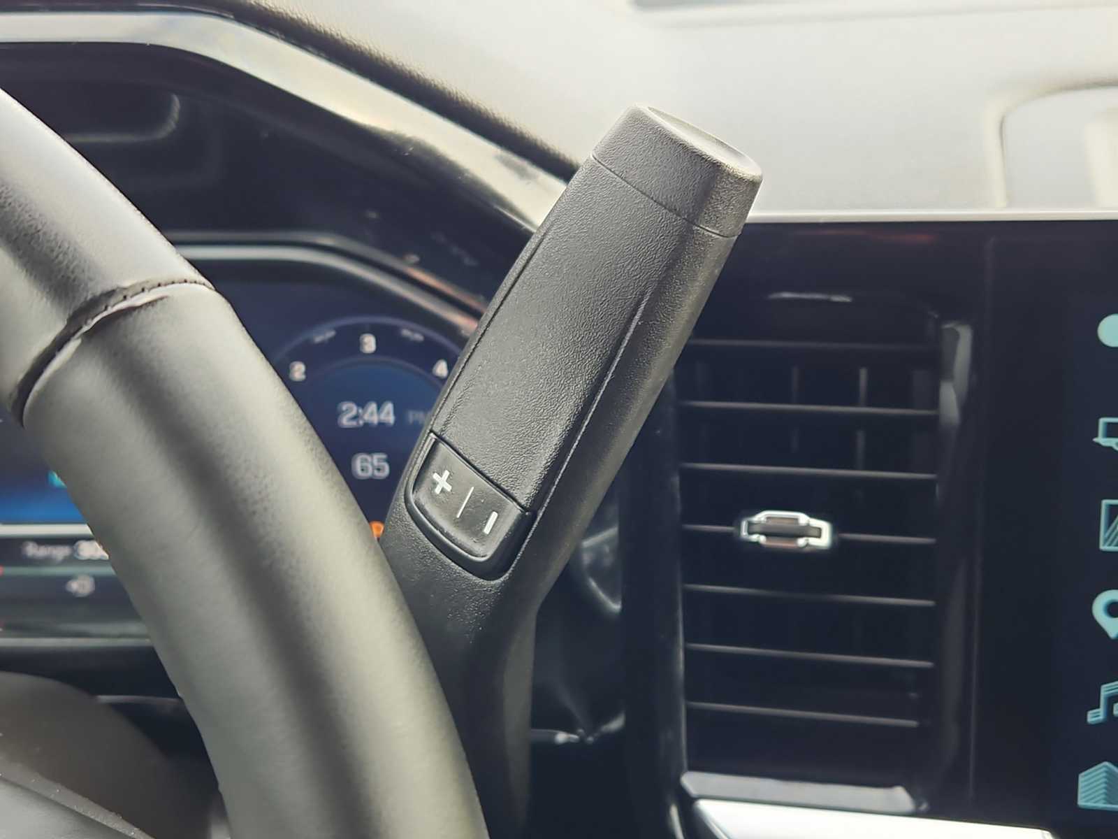 2025 Chevrolet Silverado 1500 LT - Photo 28