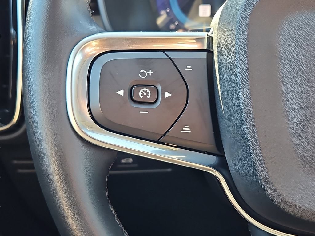 2024 Volvo XC40 Plus - Photo 27