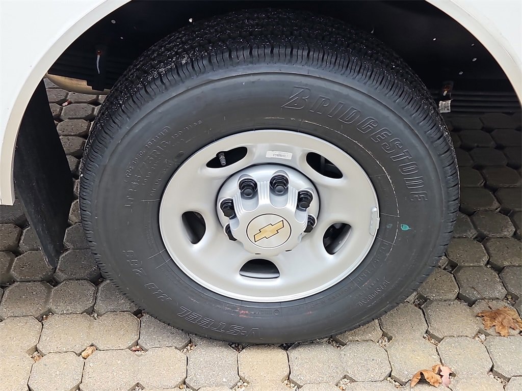 New 2025 Chevrolet Express Cutaway 3500 1WT Cutaway Van