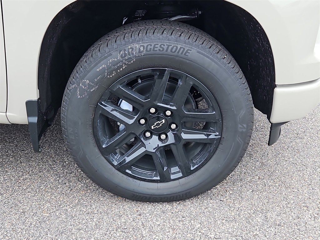 New 2026 Chevrolet Silverado 1500 Custom Truck