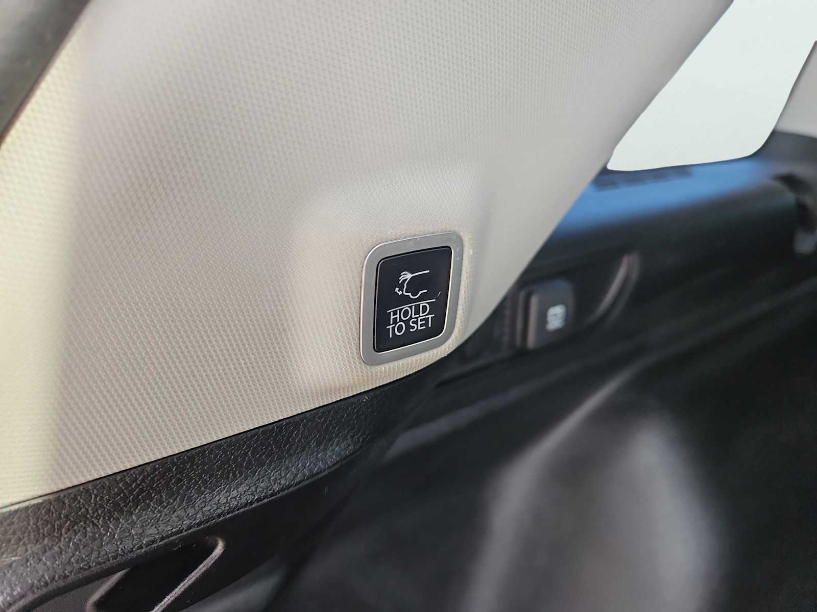 2022 Jeep Grand Cherokee Laredo - Photo 22