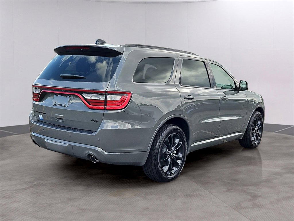 2025 Dodge Durango R/T Plus photo 3