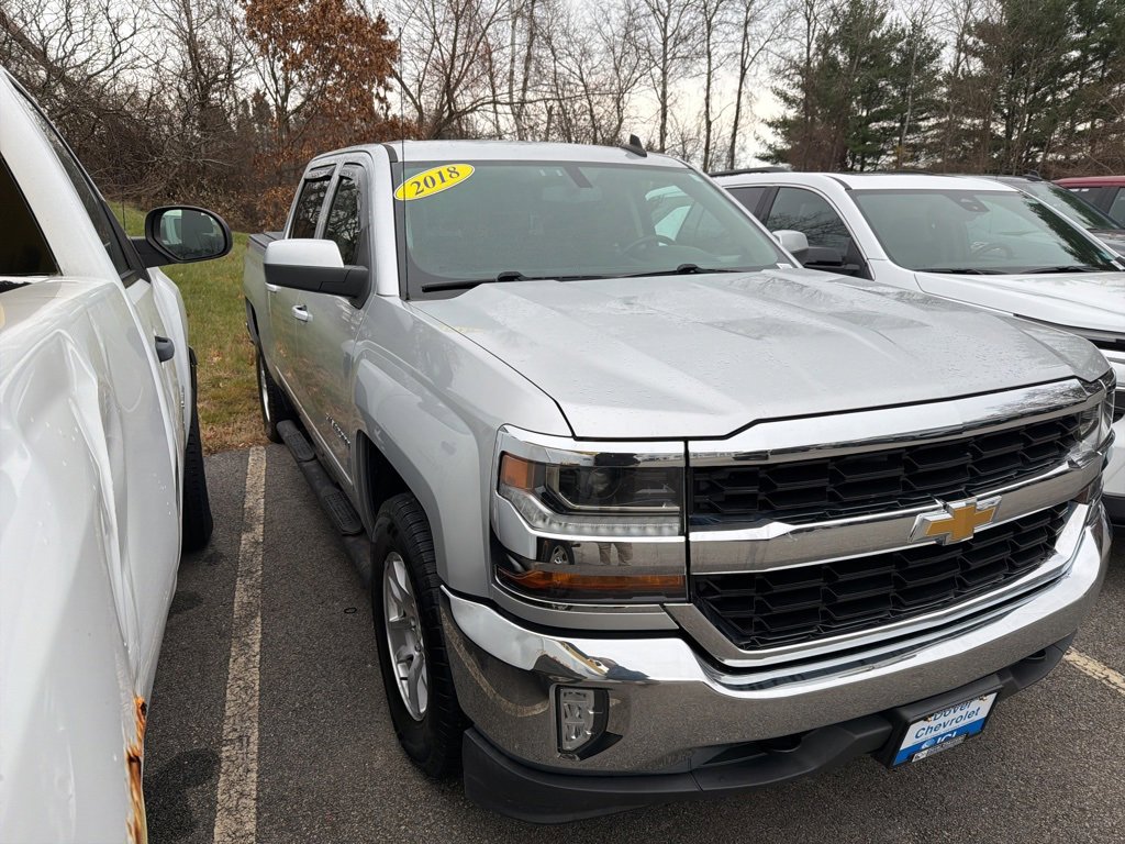 2018 Chevrolet Silverado 1500 LT photo 2