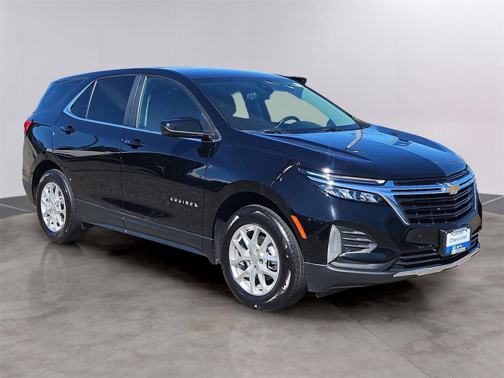 2024 Chevrolet Equinox LT photo 3