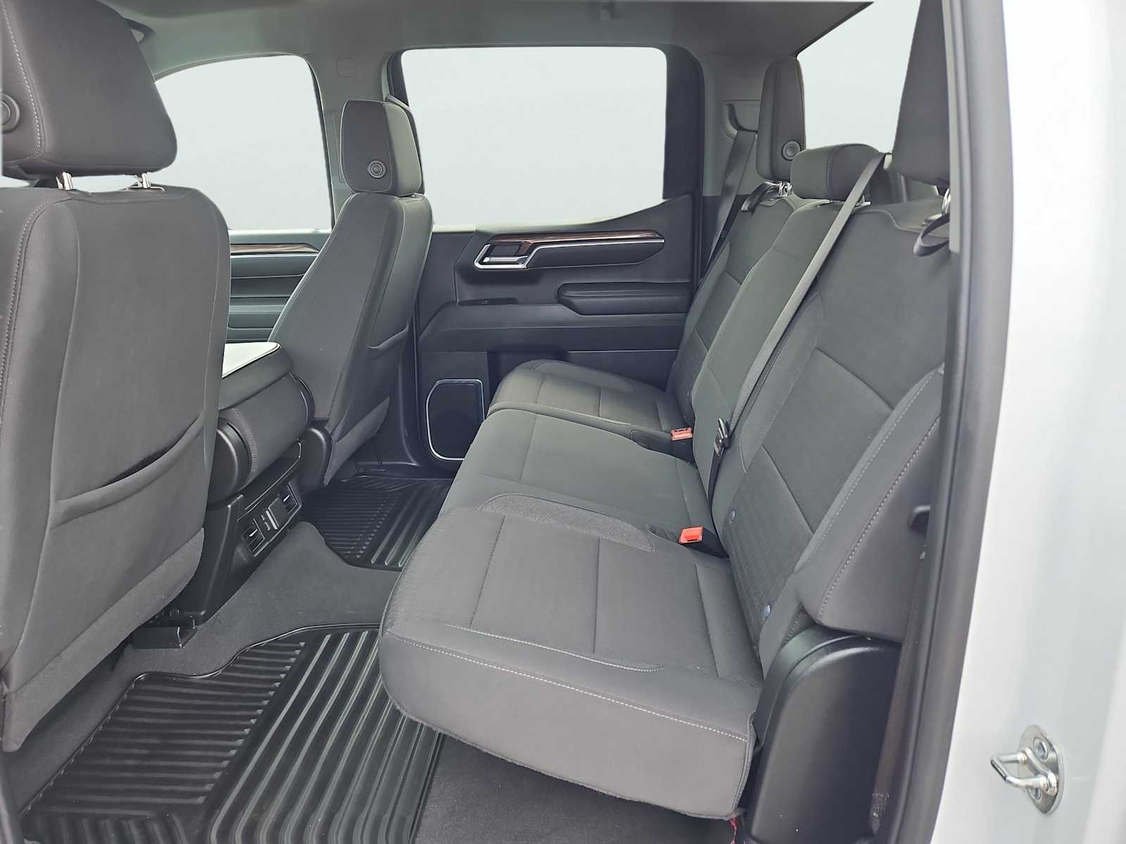 2025 Chevrolet Silverado 1500 LT - Photo 32