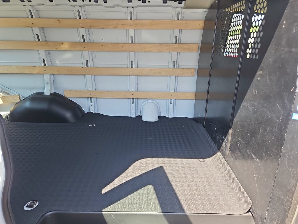 2024 Chevrolet Express Cargo Work Van - Photo 26