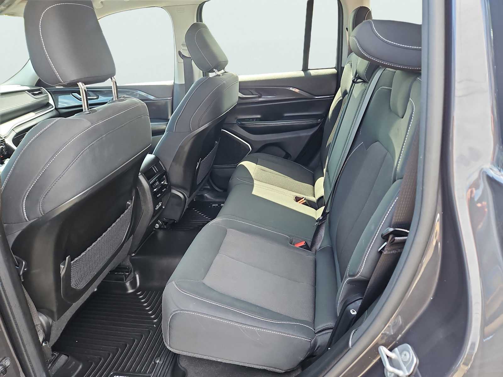 2022 Jeep Grand Cherokee Laredo - Photo 34