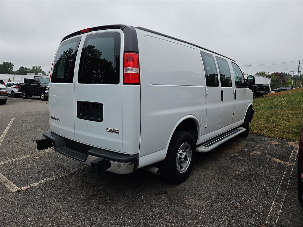 2023 Gmc Savana Cargo 2500 photo 2