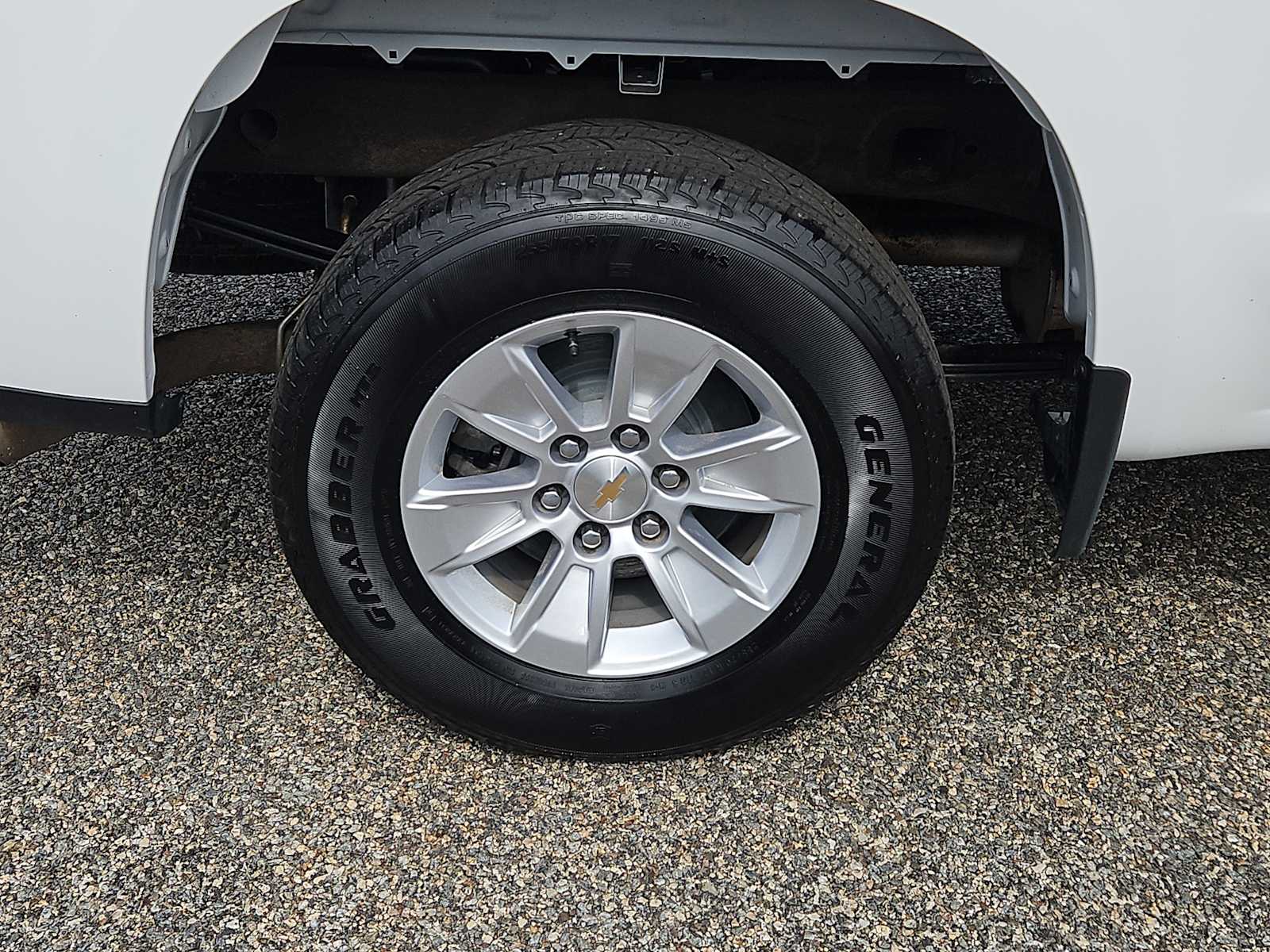 2025 Chevrolet Silverado 1500 LT - Photo 9