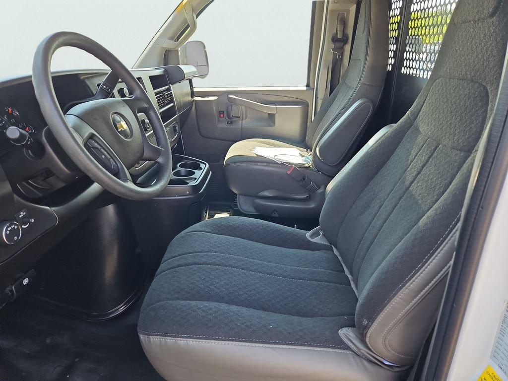 2024 Chevrolet Express Cargo Work Van - Photo 25
