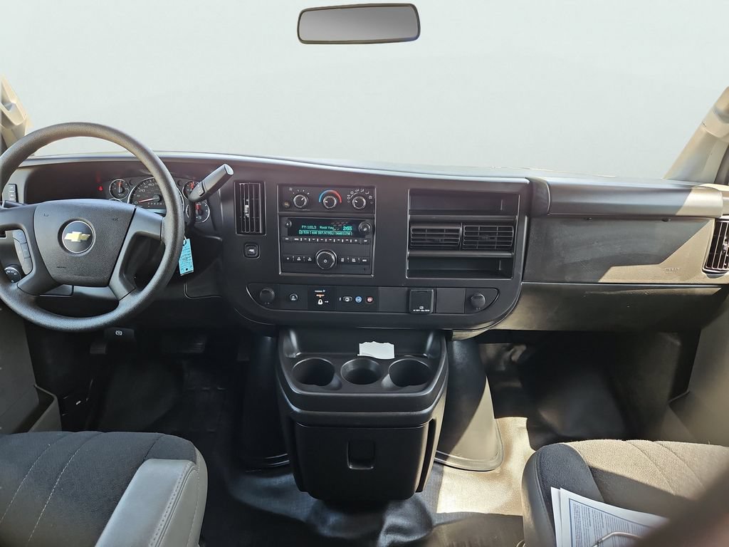 2024 Chevrolet Express Cargo Work Van - Photo 11