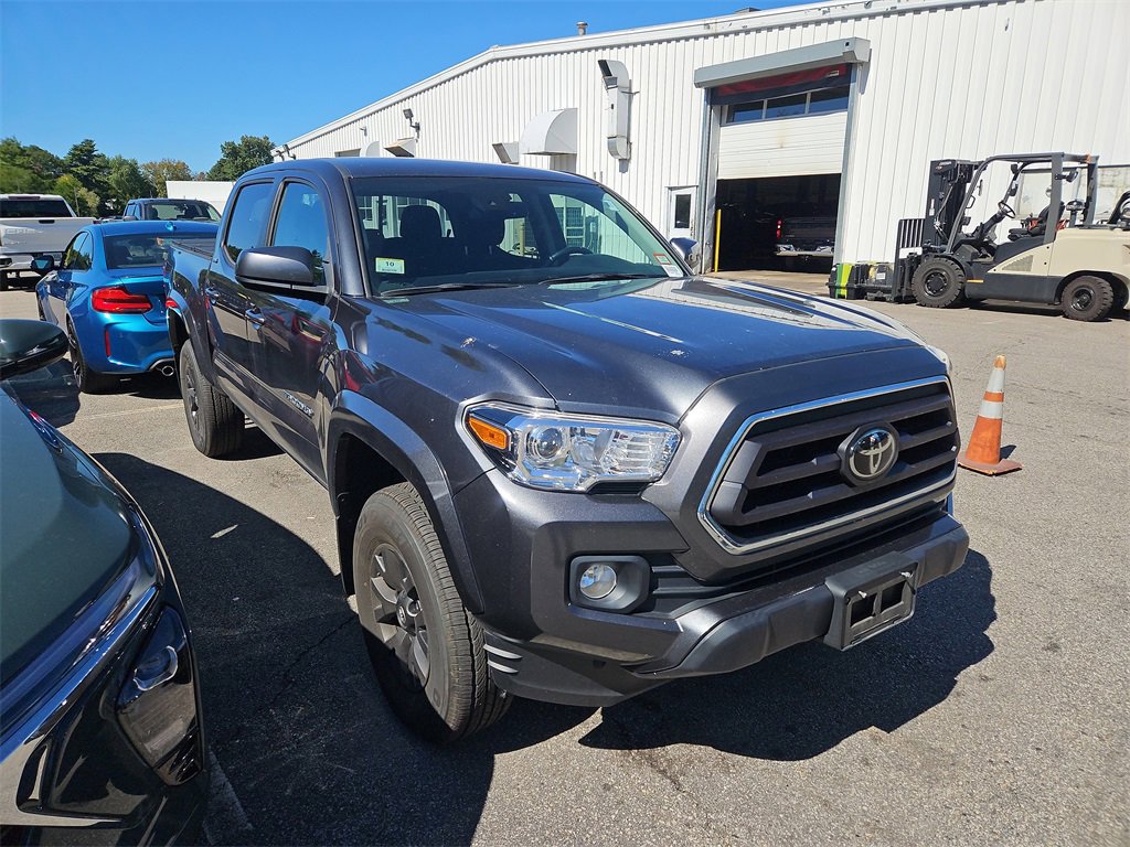 2022 Toyota Tacoma SR5 Double Cab 4x4 SR photo 3