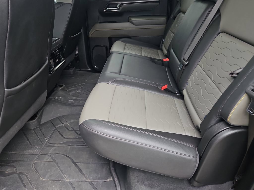 2024 Chevrolet Silverado 1500 ZR2 - Photo 41
