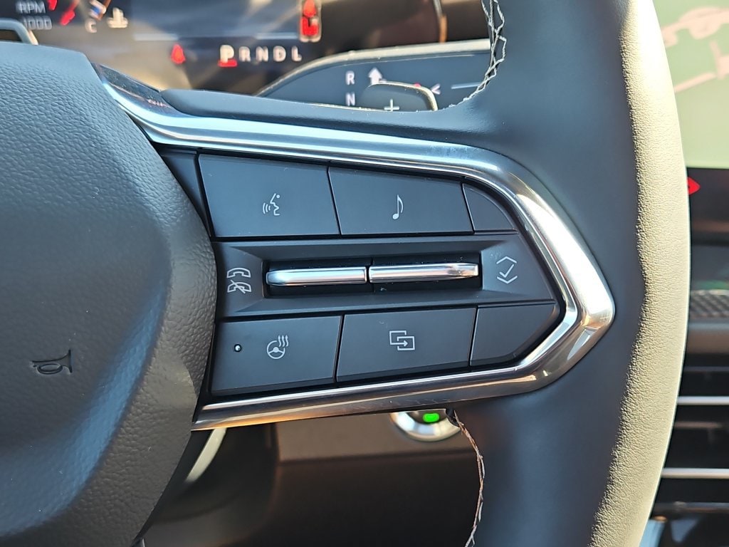 2027 Chevrolet Traverse Z71 - Photo 18