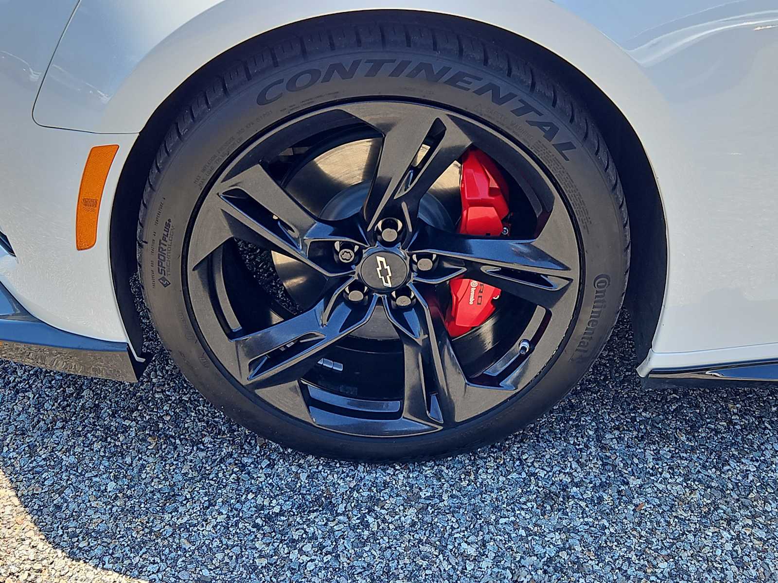 2021 Chevrolet Camaro LT1 - Photo 7