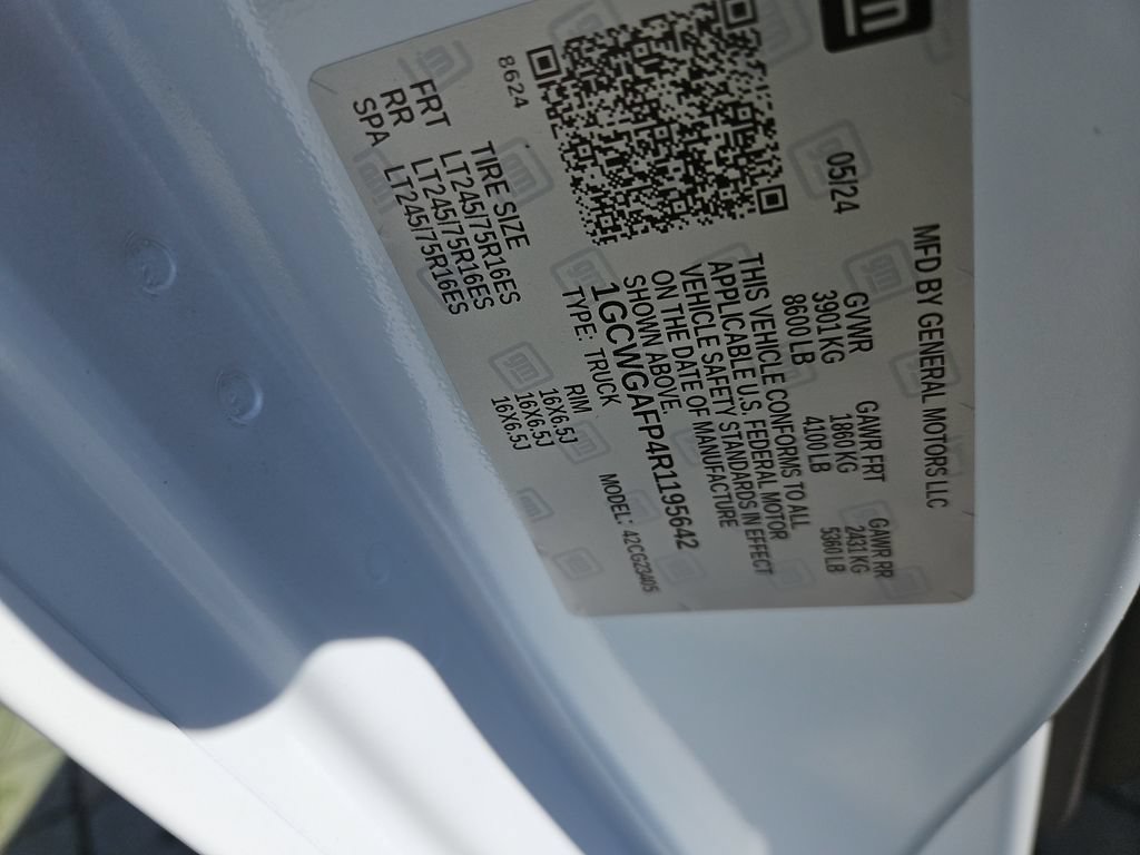2024 Chevrolet Express Cargo Work Van - Photo 14