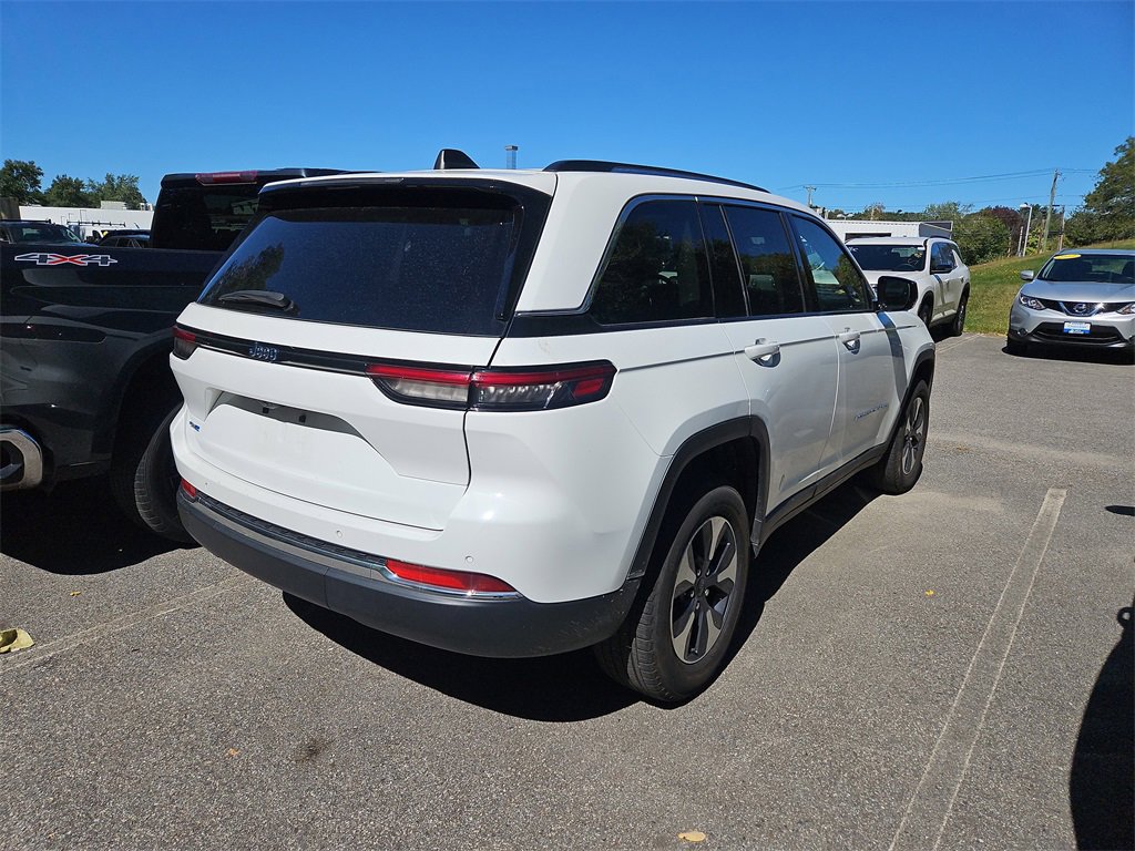 2023 Jeep Cherokee 4xe photo 4