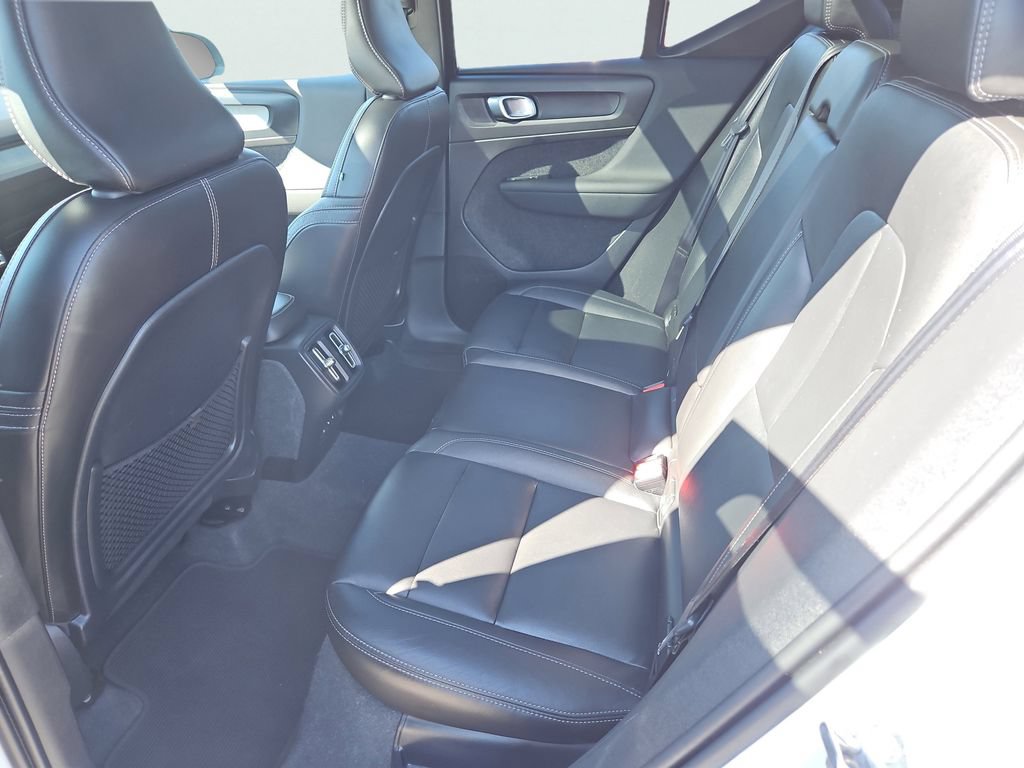 2024 Volvo XC40 Plus - Photo 35