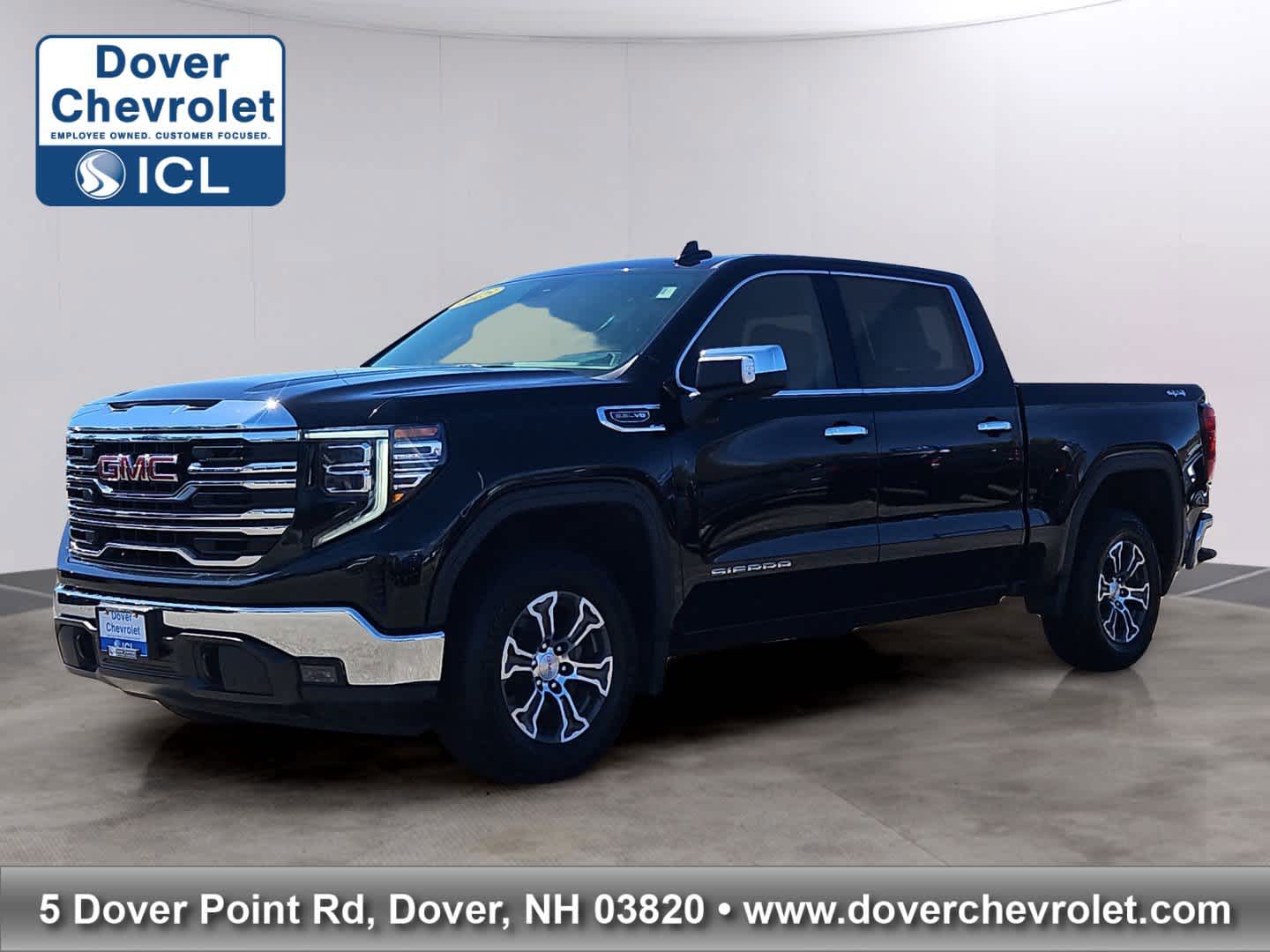 2025 GMC Sierra 4WD Crew Cab Short Box SLT's photo