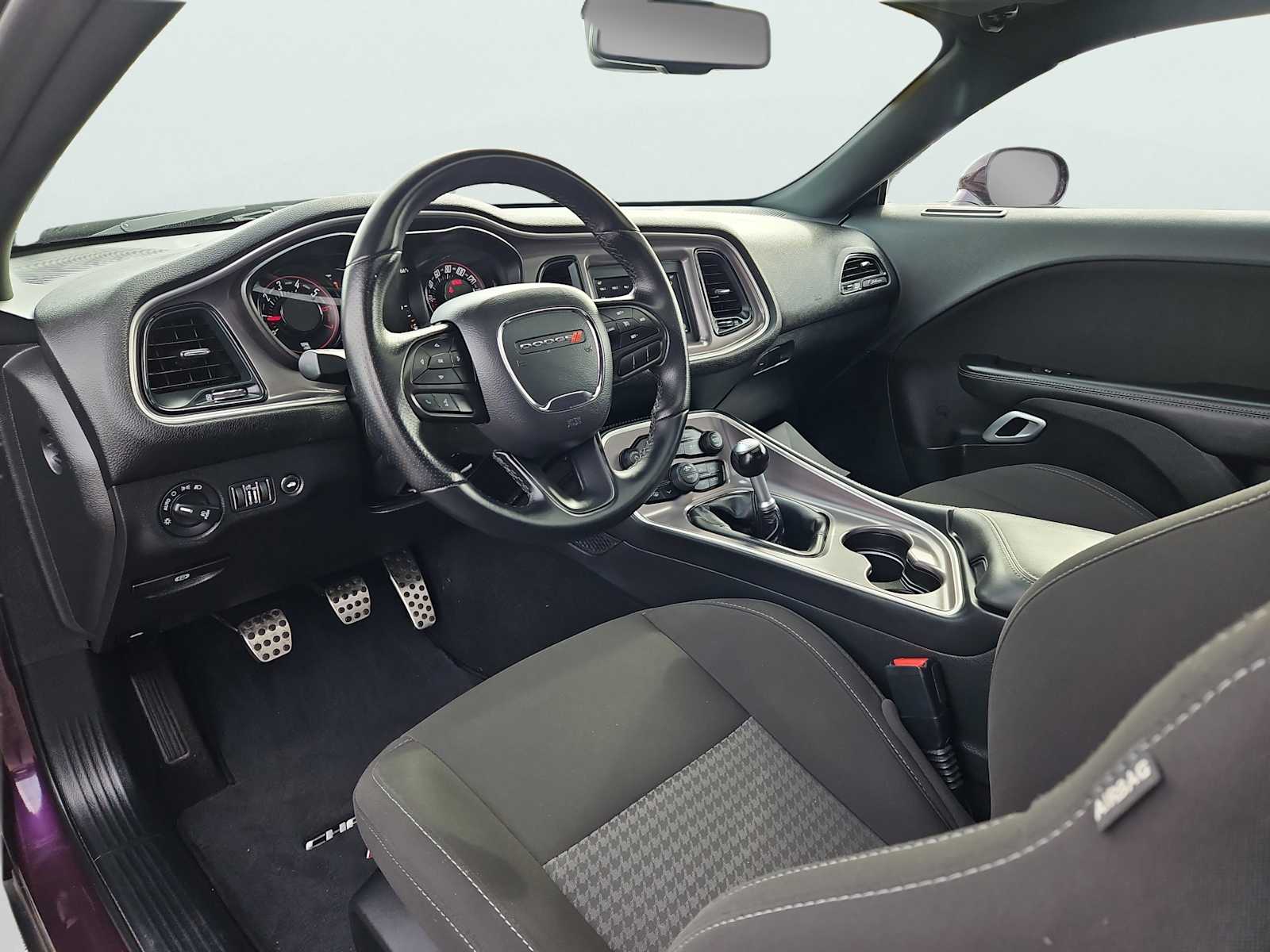 2022 Dodge Challenger R/T - Photo 11