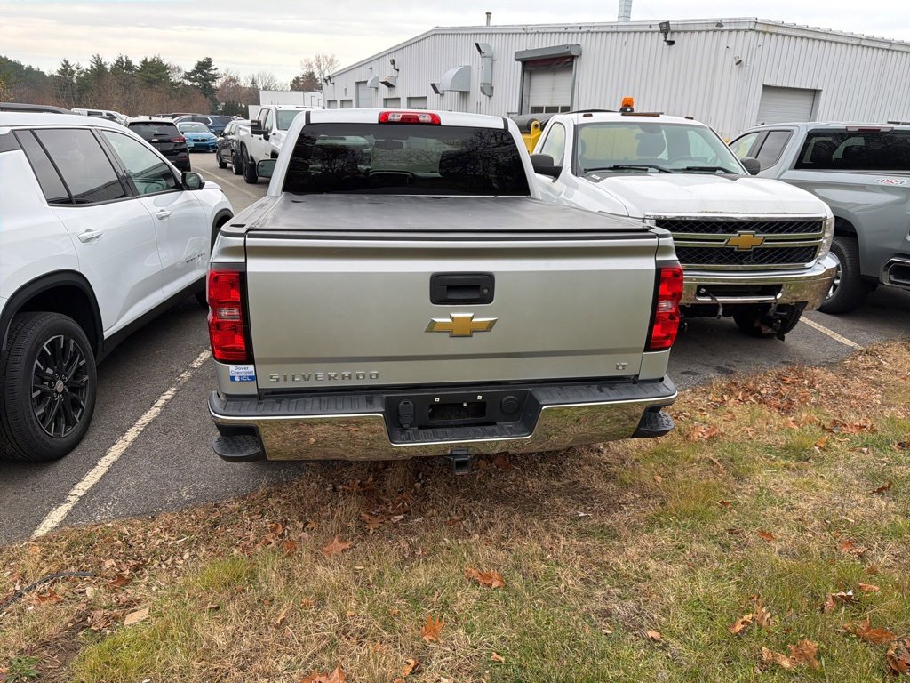2018 Chevrolet Silverado 1500 LT photo 4