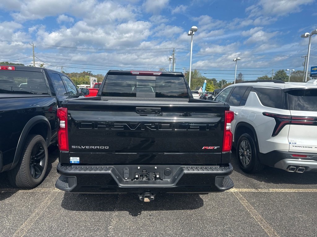2025 Chevrolet Silverado 1500 RST photo 2